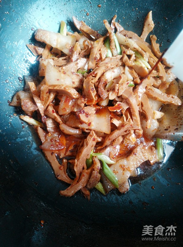 Stir-fried Dried Bamboo Shoots with Twice-cooked Pork recipe