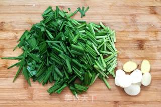 Stir-fried River Prawns with Leek recipe