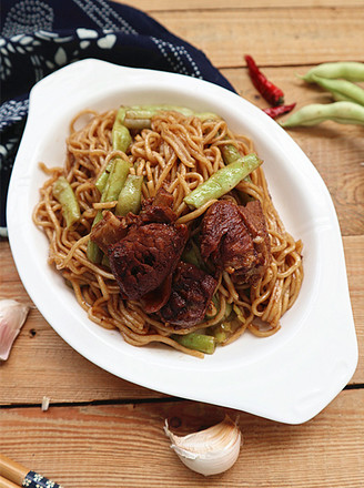 Braised Noodles with Pork and Beans recipe