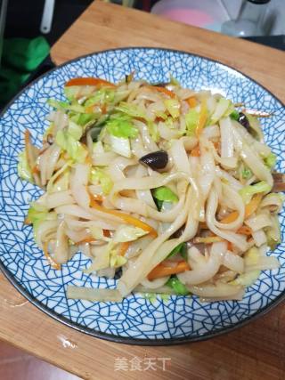 Stir-fried Hor Fun with Cabbage recipe