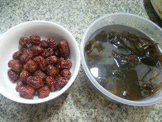 Red Date Black Fungus Soup recipe