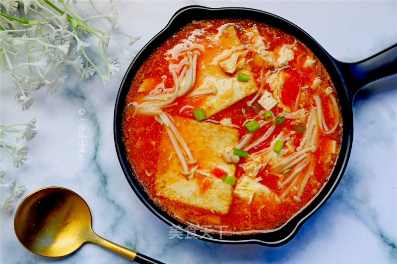 Tomato and Enoki Mushroom Tofu Soup recipe