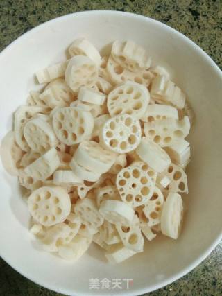 Wild Lotus Root and Lotus Seed Soup recipe
