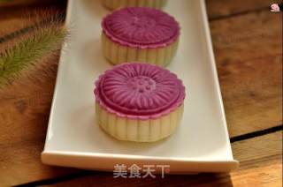 Two-color Black Sesame Snowy Mooncake recipe