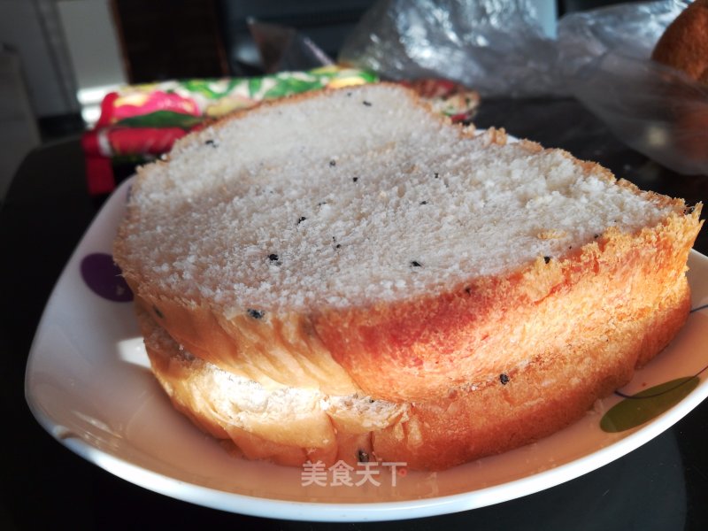 Super Soft Black Sesame Toast recipe