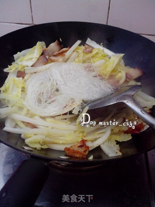 Baicai Visits The Door, Delicious and Not Expensive [cabbage Roasted Pork with Stir-fried Vermicelli] recipe