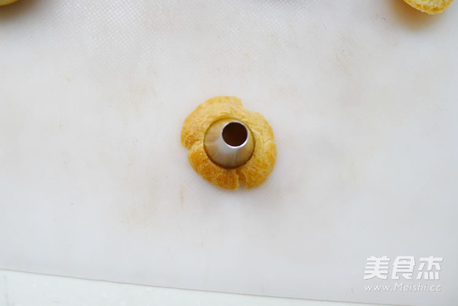 Puffs with Vanilla Matcha Sauce recipe