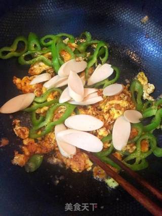 Temptation ~ Fried Instant Noodles with Eggs recipe