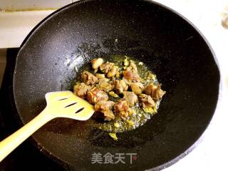 Duck Leg Rice with Lotus Leaf Glutinous Rice recipe