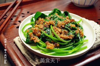 Minced Pork with Shiitake Mushrooms [with Minced Pork Mixed with Sweet Potato Leaves] recipe