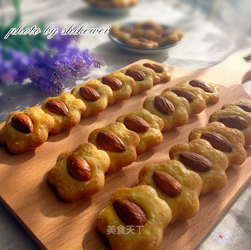 Almond Flower Cookies