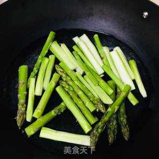 Asparagus with Chopped Peppers recipe