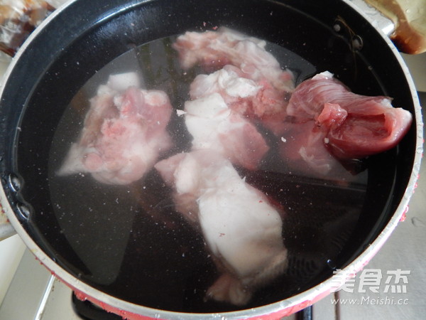 Lotus Root Pork Ribs Soup recipe