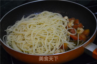 A Nice Weekend Lunch for One Person [tomato and Shrimp Pasta] recipe