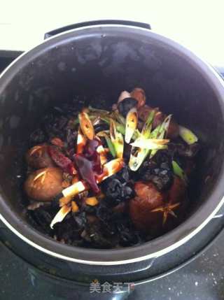 Yellow Braised Chicken recipe