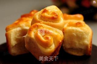 Coconut Garland Bread recipe