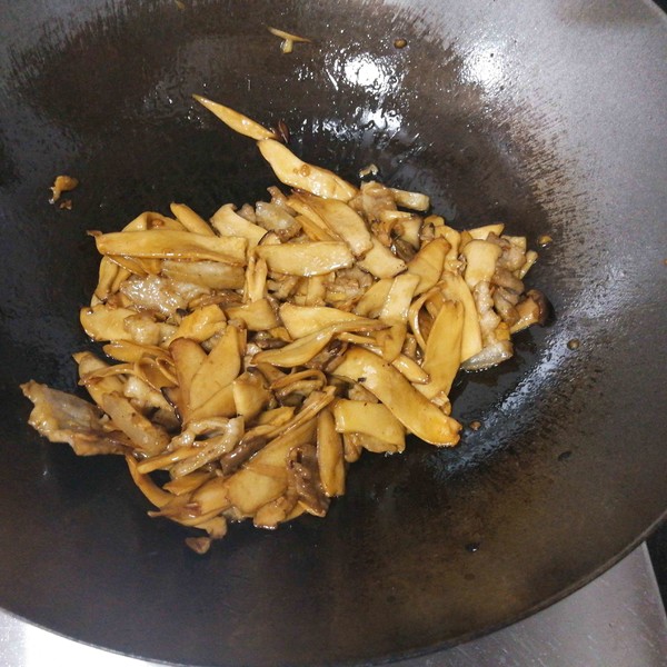 Fried Pork with Pleurotus Eryngii recipe