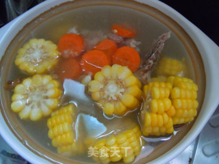 Golden Yellow Autumn-------corn Bone Soup recipe