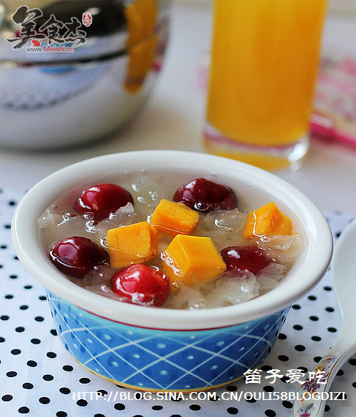 Tremella and Saponin Fruit Soup recipe