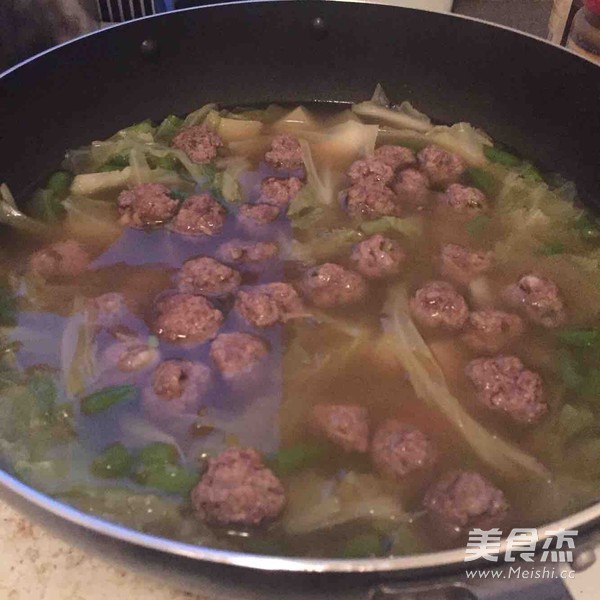 Meatball Hu Spicy Soup recipe