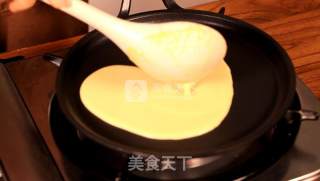 A Delicious Dessert that You Can Make with A Pan—mango Pancake recipe