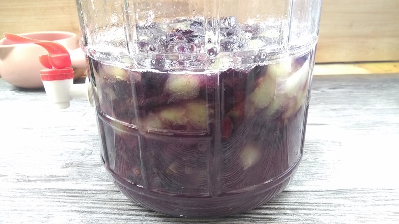 Homemade Delicious Wine recipe