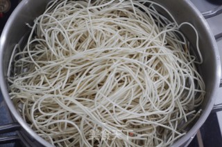 Refreshing Hot Dry Noodles recipe