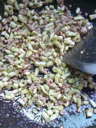 Home-cooked Side Dish-rotten Meat Cowpea recipe