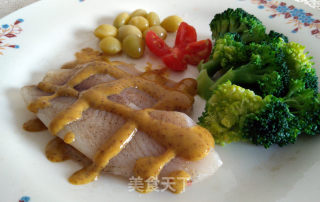 Fry-free and Oil-free Sea Bream Fillet with Mustard Sauce recipe
