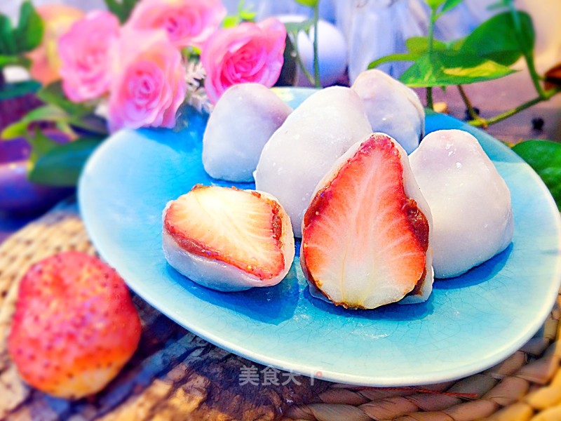 White Fatty Strawberry Daifuku recipe