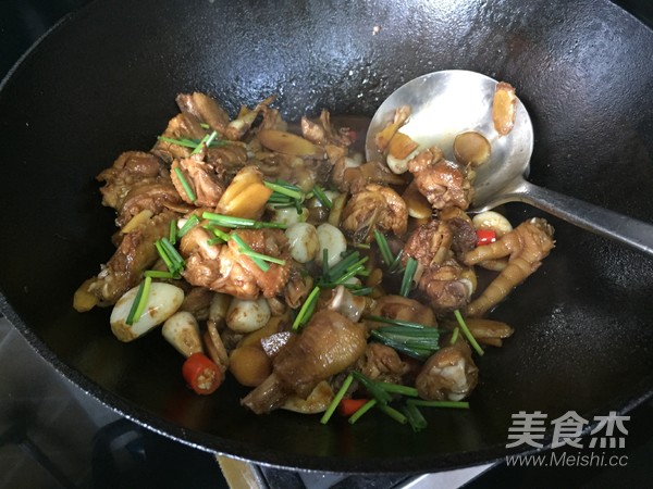 Stir-fried Young Rooster with Ginger recipe