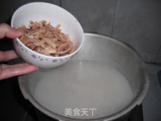 Nourishing Stomach Congee——squid Pork Ribs Congee recipe