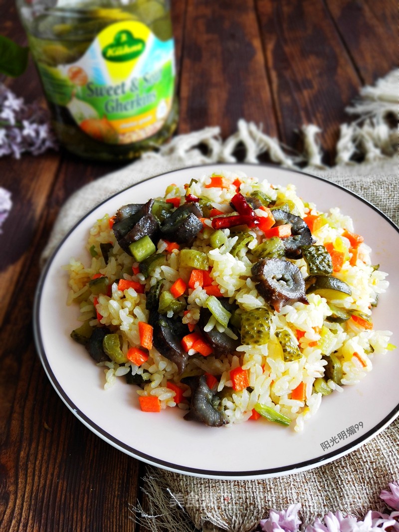 Fried Rice with Sea Cucumber and Cucumber