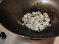 Stir-fried Ebony Chicken with Tomato recipe