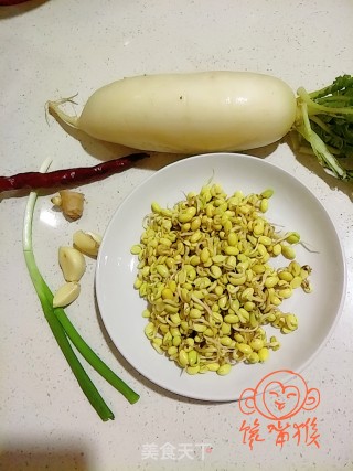 Stewed Bean Mouth with White Radish recipe