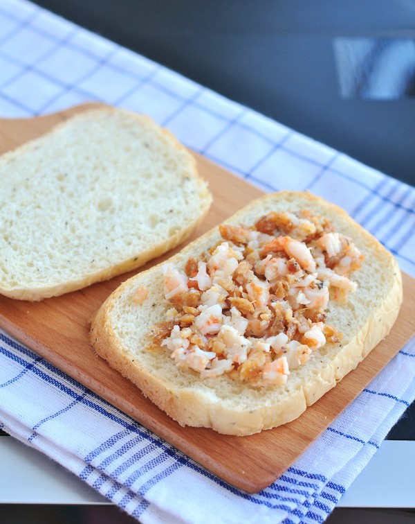 Shrimp and Eel Sandwich recipe