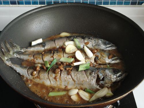 Braised Mackerel in Soy Sauce recipe