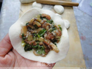 Mushroom and Rape Pie recipe