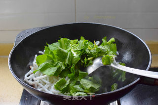 Fried Potato Noodles with Bacon and Shiitake Mushrooms recipe