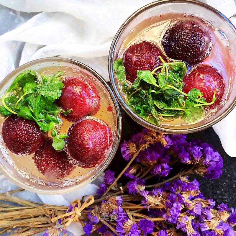 Mint Bayberry Drink recipe