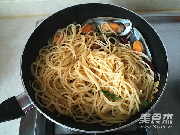 Mussels Pasta recipe