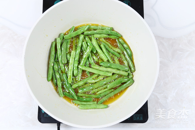 Roasted Sichuan Noodles with Beans recipe