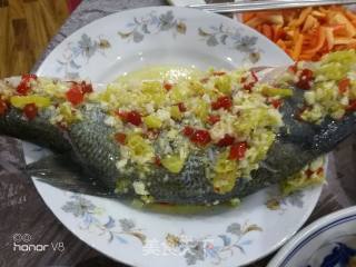 Steamed Sea Bass with Chopped Pepper and Garlic recipe