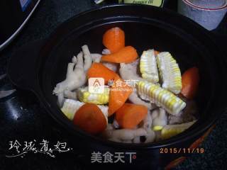 Chicken Feet Corn Carrot Soup recipe