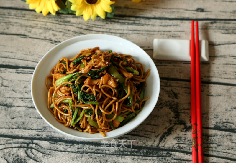 Stir-fried Noodles with Chicken and Stir-fried Vegetables recipe