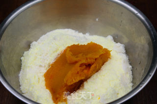 [liaoning] Creamy Pumpkin Lotus Roll recipe