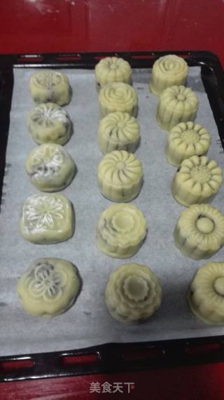 Red Bean Mooncake recipe