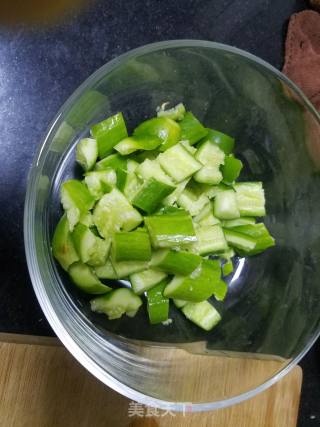 Vegetarian Chicken Wings with Cucumber recipe