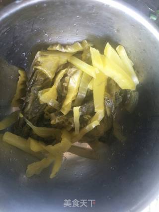 Fried Konjac Shreds with Pickled Cabbage recipe