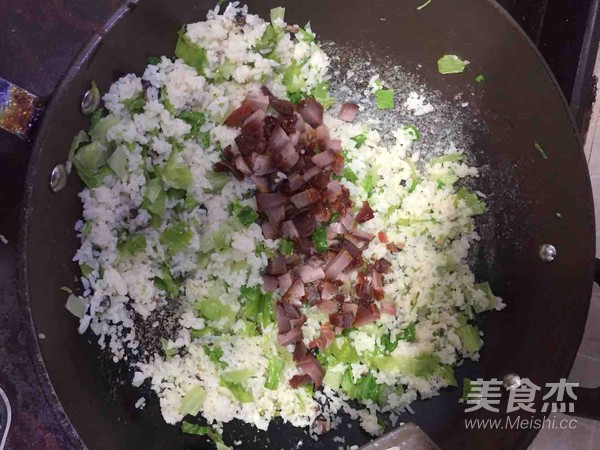 Fried Rice with Barbecued Mushroom and Egg recipe